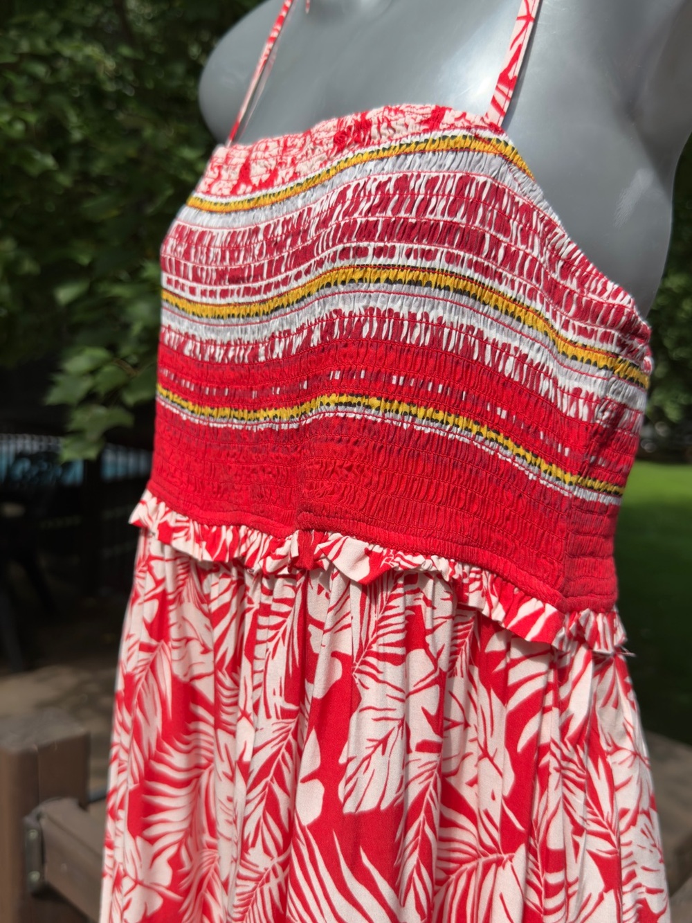 CUPSHE Red Cream Tropical Leaf Smocked Maxi Dress NWT | Size M - Picture 6 of 8